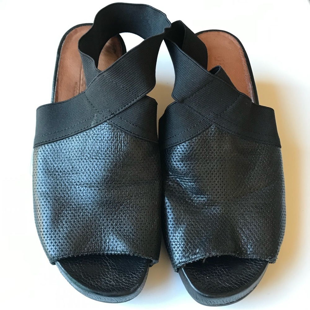 GENTLE SOULS Kenneth Cole Gianna 65 Wedge Shoes